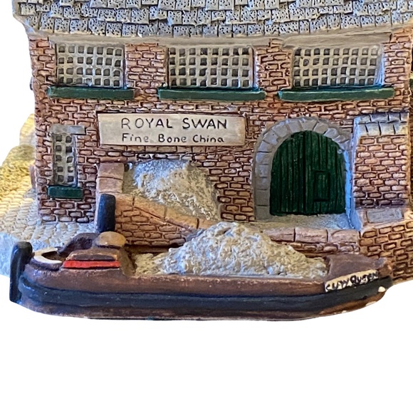 Vintage Naturecraft Figurine Royal Swan # 43 by Peter Tomlins 1985 - Picture 3 of 10